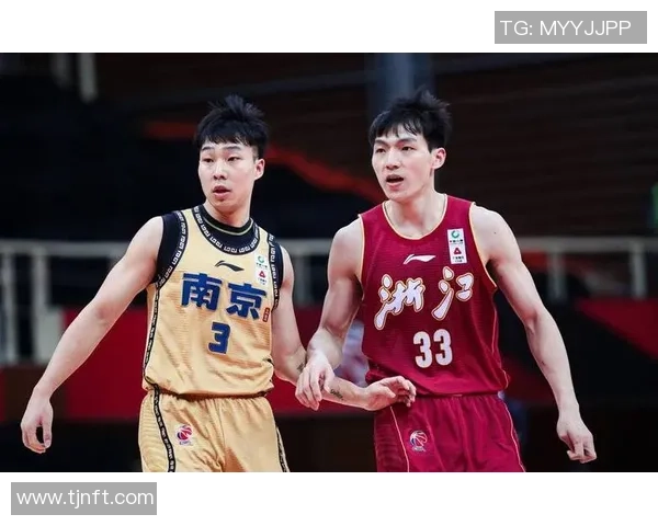 南京羽毛球队在选拔赛中以66分稳居积分榜首位展现强劲实力